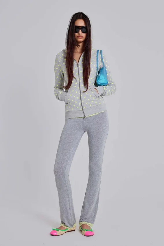 Bluza z kapturem w neonowe kropki