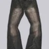 Brązowe jeansy typu bootcut z przetarciami