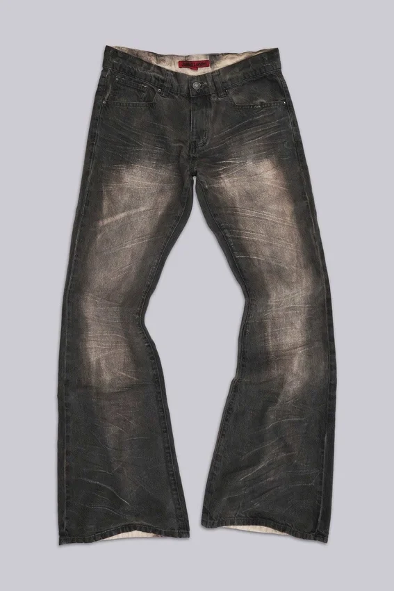 Brązowe jeansy typu bootcut z przetarciami