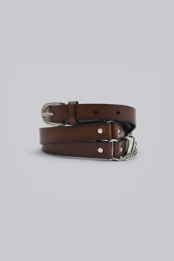 Brązowy skórzany pasek typu „saddle skinny”