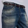 Brązowy skórzany pasek typu „saddle skinny”