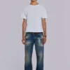 Brązowy skórzany pasek typu „saddle skinny”