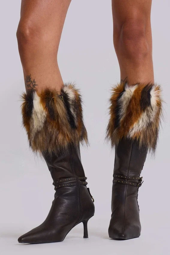Buty na obcasie z sztucznym futrem Fauna