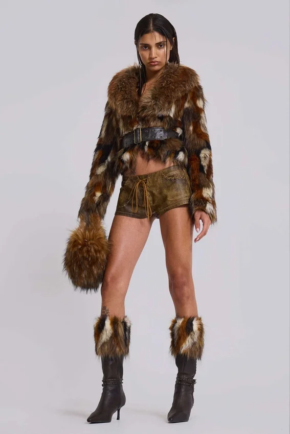 Buty na obcasie z sztucznym futrem Fauna