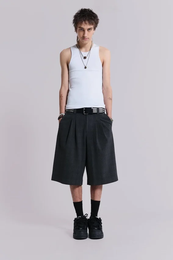 Ciemne Goliath Shorts w kratę