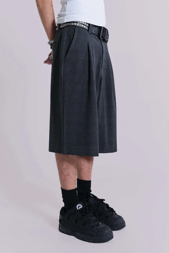 Ciemne Goliath Shorts w kratę