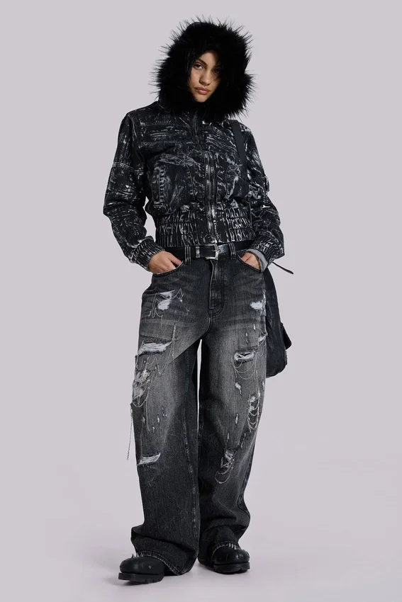 Colossus Jeans XL z efektem postarzenia i łańcuchowymi detalami