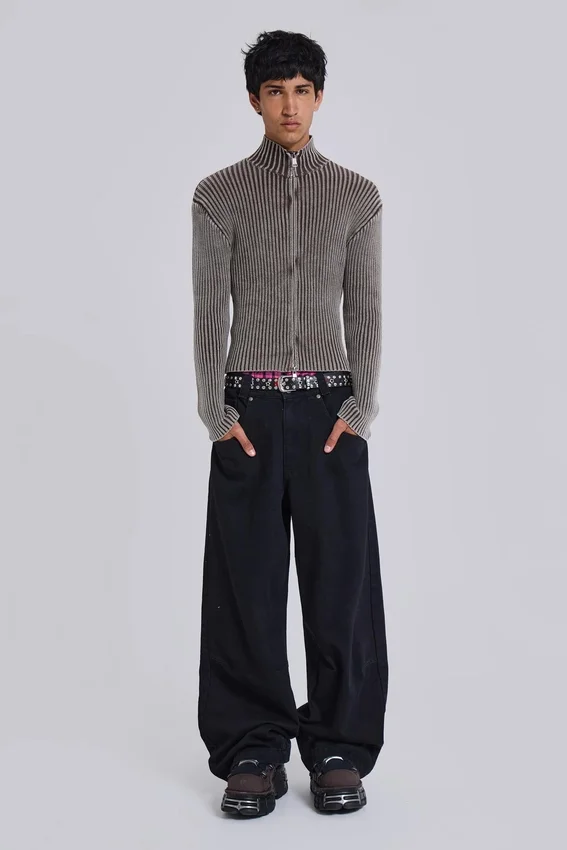 Czarne Colossus Jeans z niskim stanem