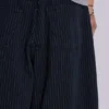 Czarne Jeansy Colossus XL w cienką prążkowaną kratkę