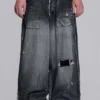 Czarne jeansy XL Colossus z efektem erozji