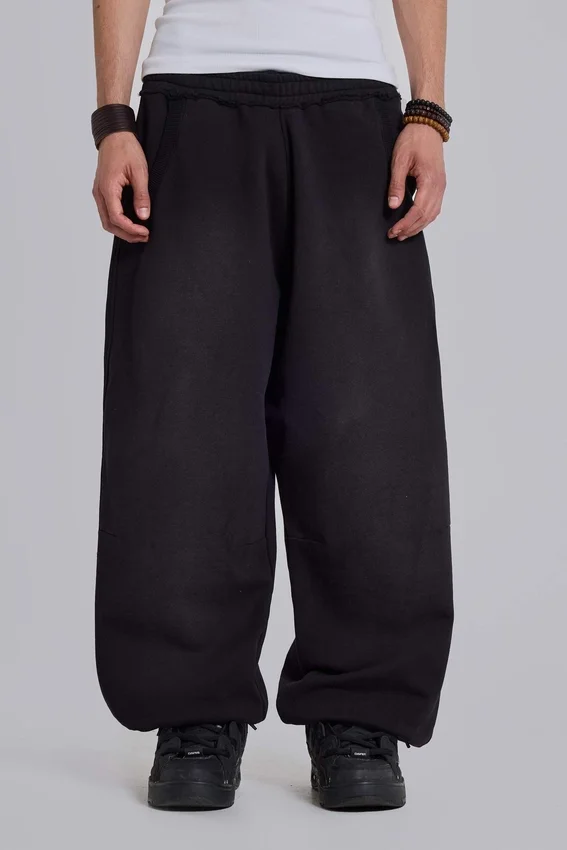 Czarne, luźne spodenki Monster Joggers z mankietami