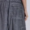 Czarne Parachute Pants z efektem olejowego wykończenia