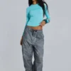 Czarne Parachute Pants z efektem olejowego wykończenia