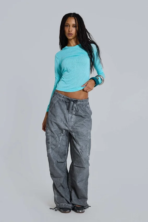 Czarne Parachute Pants z efektem olejowego wykończenia