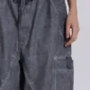 Czarne Parachute Pants z efektem olejowego wykończenia