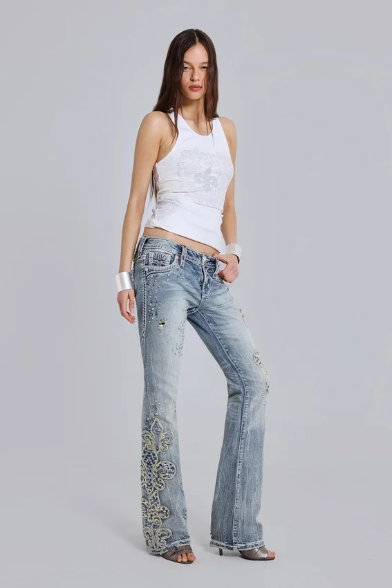 Jeansy Rock Revival Madison z ozdobami, o kroju bootcut