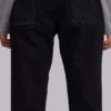 Jeansy Zain z postrzępionymi nogawkami typu bootcut w kolorze czarnym