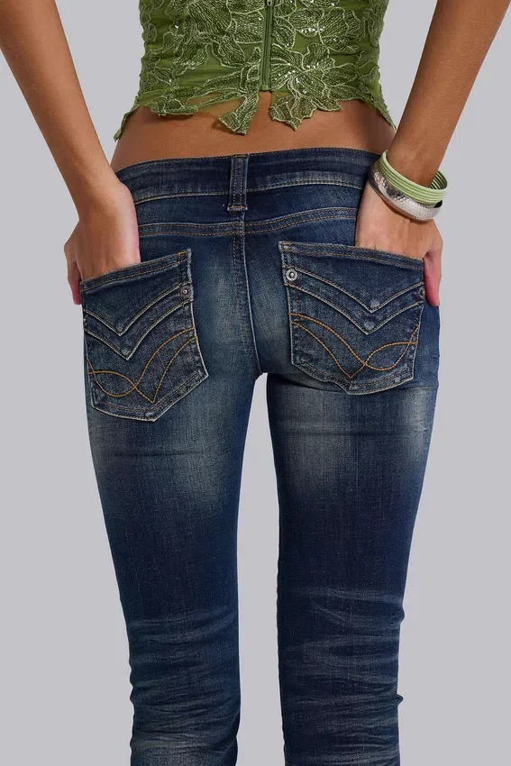 Kelsey Low Rise Skinny Bootcut Jeans w ciemnym odcieniu