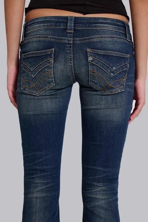 Kelsey Low Rise Skinny Bootcut Jeans w ciemnym odcieniu