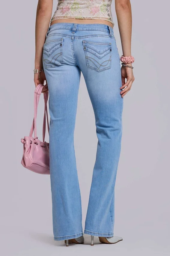 Kelsey Low Rise Skinny Bootcut Jeans w jasnym odcieniu