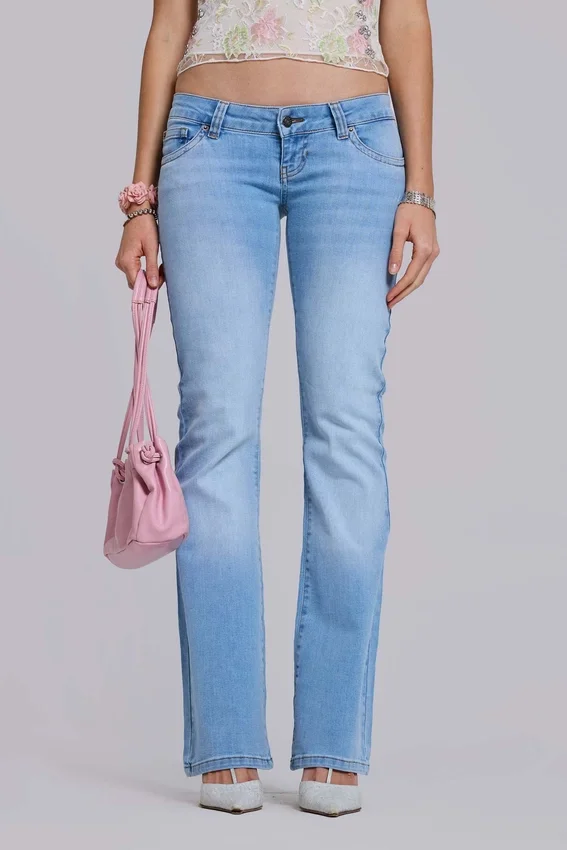 Kelsey Low Rise Skinny Bootcut Jeans w jasnym odcieniu