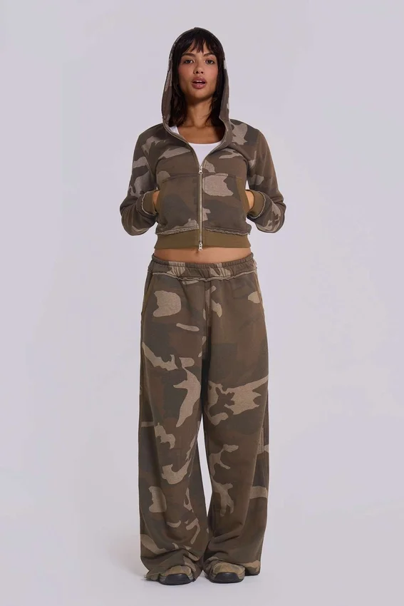 Luźne spodnie dresowe Camo Monster Joggers