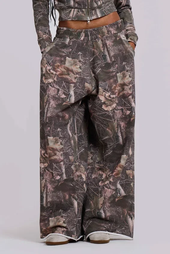 Luźne spodnie dresowe Monster Joggers w kamuflażu Woodland