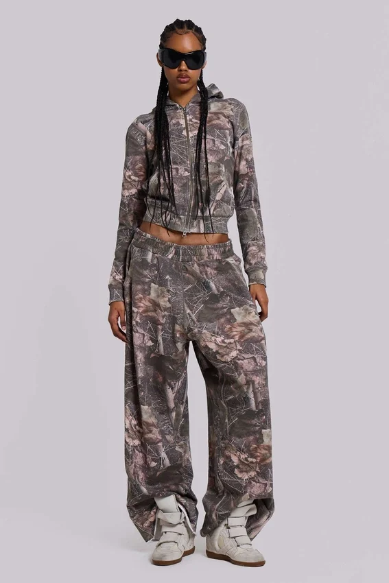 Luźne spodnie dresowe Monster Joggers w kamuflażu Woodland