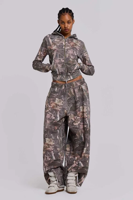 Luźne spodnie dresowe Monster Joggers w kamuflażu Woodland