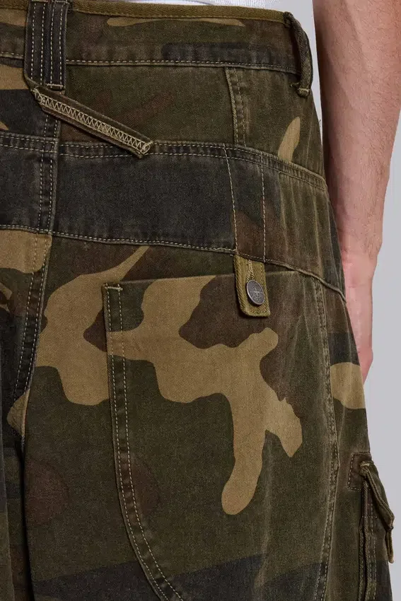 Luźne szorty w kamuflażu Cadet