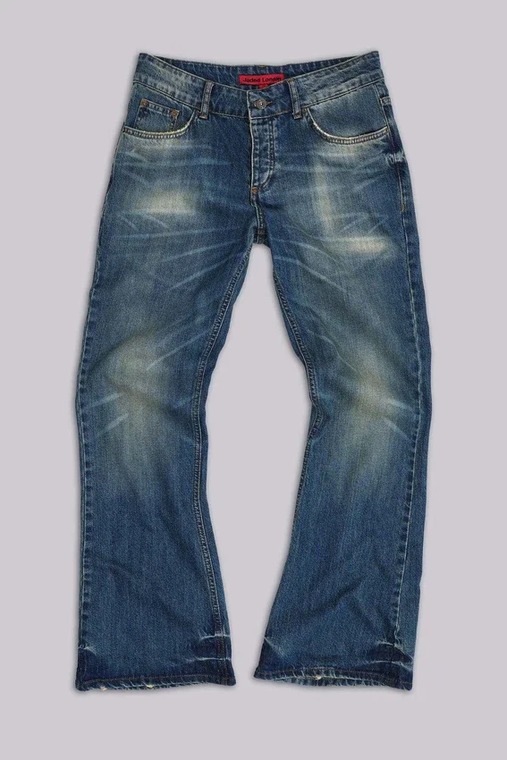 Niebieskie jeansy „Jude Bootcut” z rozszerzanymi nogawkami w odcieniu „Mid Wash”