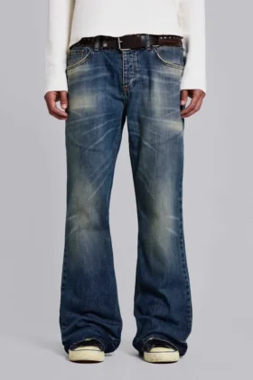 Niebieskie jeansy „Jude Bootcut” z rozszerzanymi nogawkami w odcieniu „Mid Wash”