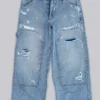 Niebieskie jeansy stolarza w stylu vintage z efektem postarzenia