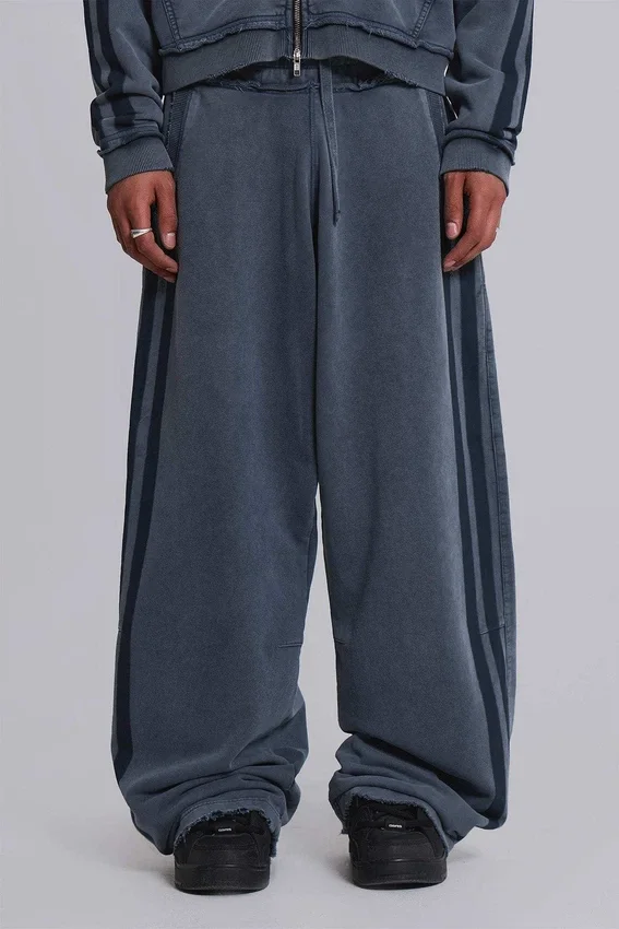 Niebieskie sportowe, luźne Monster Joggers