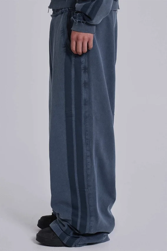 Niebieskie sportowe, luźne Monster Joggers
