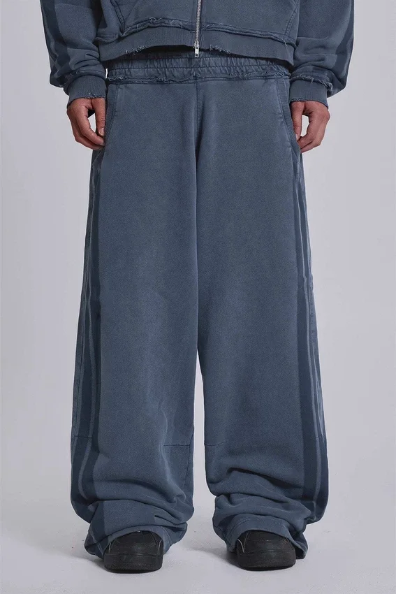 Niebieskie sportowe, luźne Monster Joggers