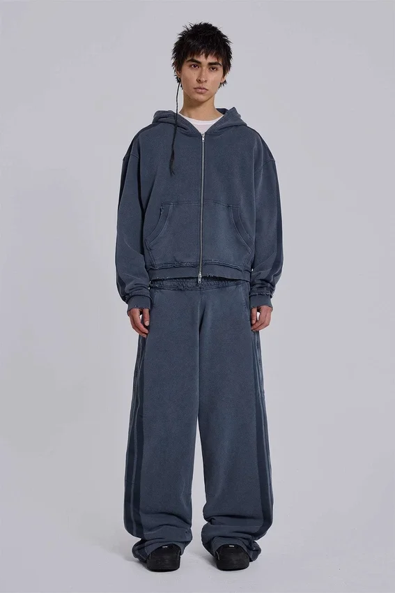 Niebieskie sportowe, luźne Monster Joggers