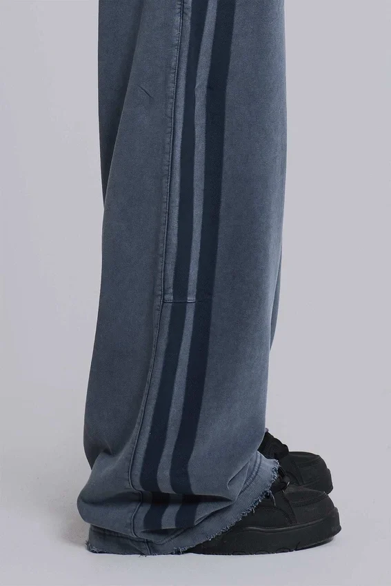 Niebieskie sportowe, luźne Monster Joggers