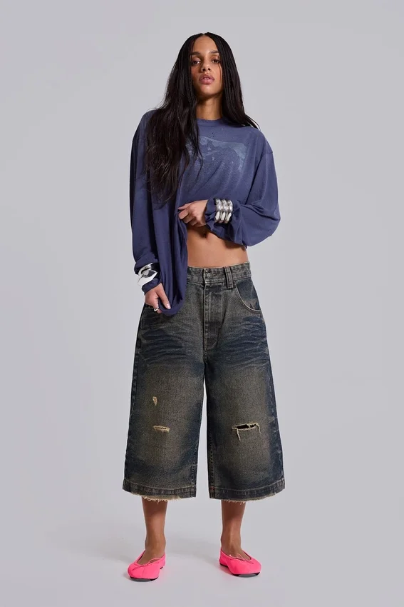 Niebieskie szorty Colossus Jorts z regulacją z tyłu