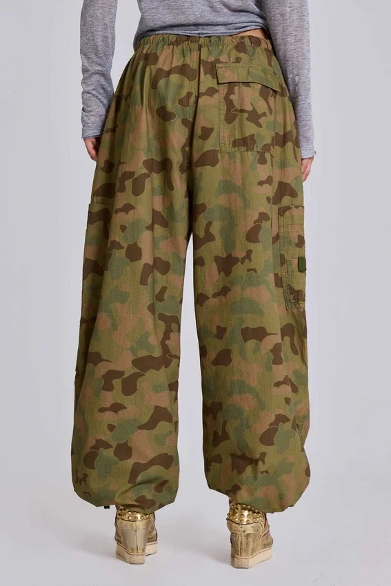 Parachute Pants w kamuflażu kaczki