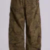 Parachute Pants w kamuflażu leśnym