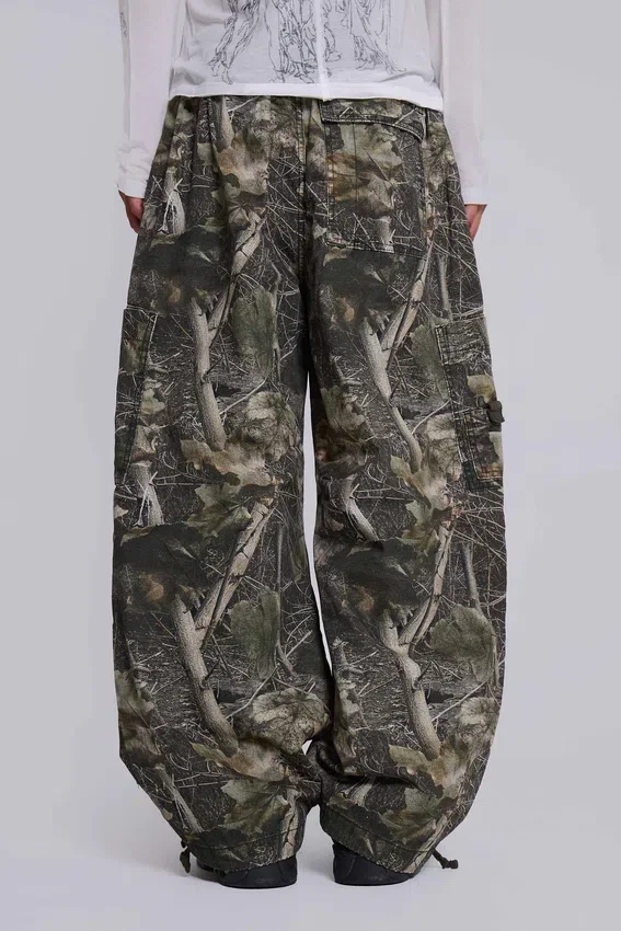 Parachute Pants w kamuflażu Woodland