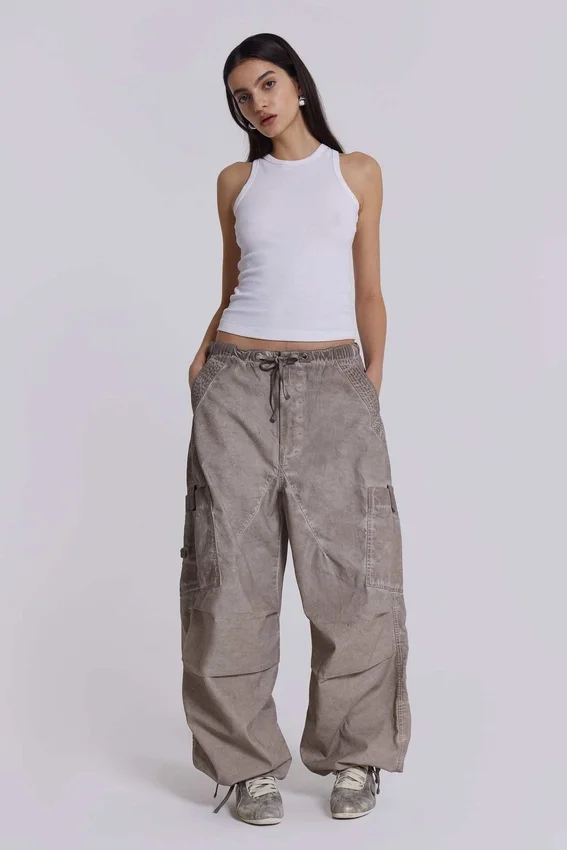 Parachute Pants w wykończeniu Stone Oil Wash