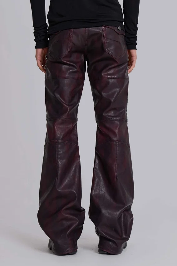 Spodnie bootcut „Drift” z imitacji skóry w kolorze bordowym z ćwiekami