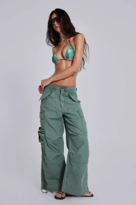 Spodnie cargo Utility w kolorze khaki