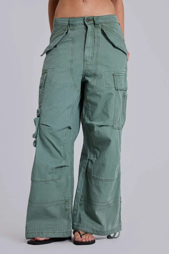 Spodnie cargo Utility w kolorze khaki