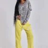 Spodnie dresowe Cleo o luźnym kroju typu bootcut w kolorze neonowym