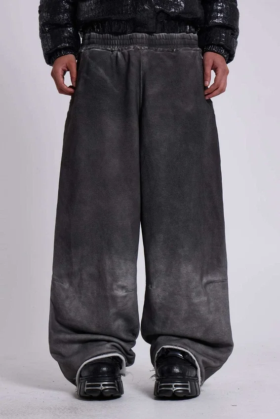 Spodnie dresowe Monster Joggers z ćwiekami