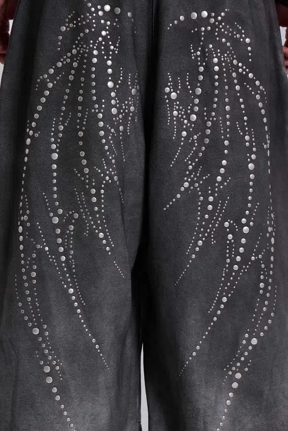Spodnie dresowe Monster Joggers z ćwiekami