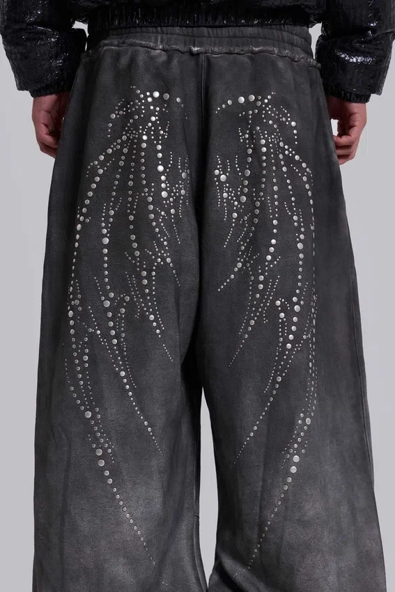 Spodnie dresowe Monster Joggers z ćwiekami